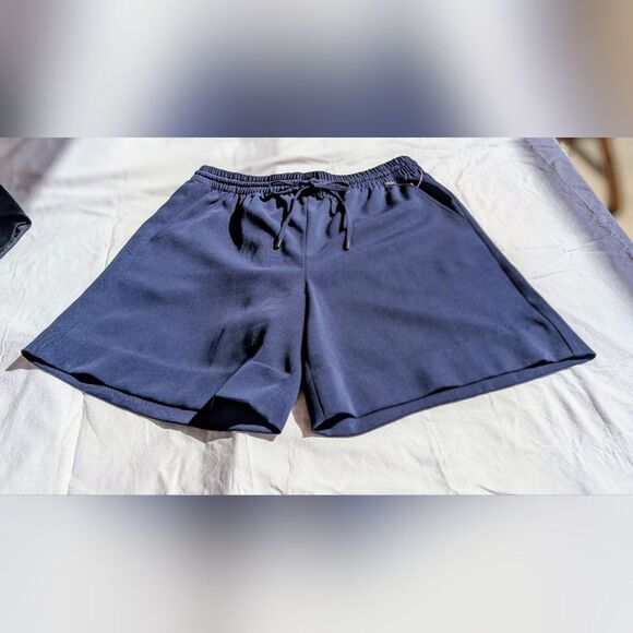 EUC St. John Navy Blue Knit Loose Fit Drawstring Activewear Bermuda Shorts M - Picture 4 of 16